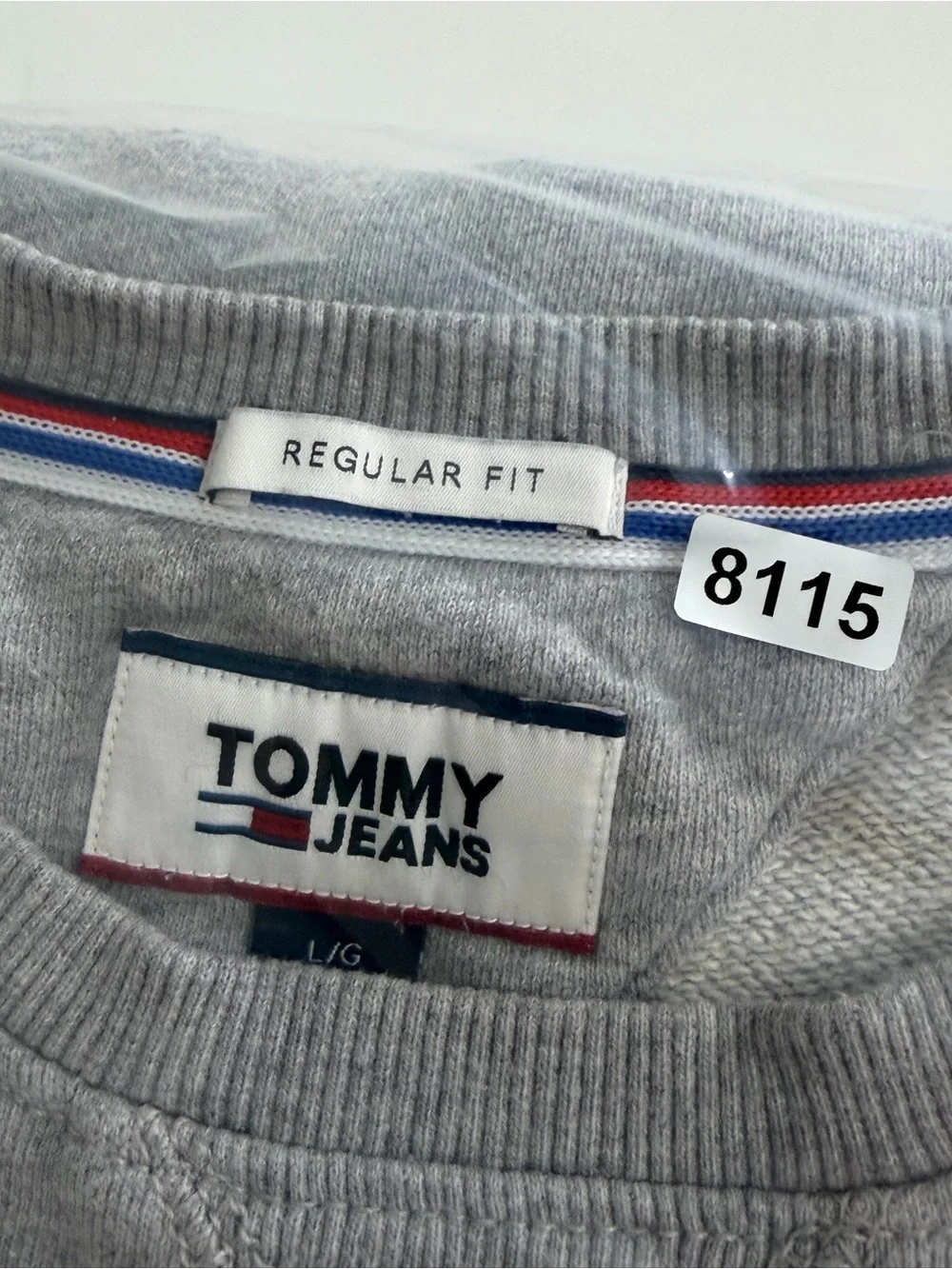 Tommy Hilfiger Light Grey Crewneck Sweatshirt Red & Blue Logo Size Large